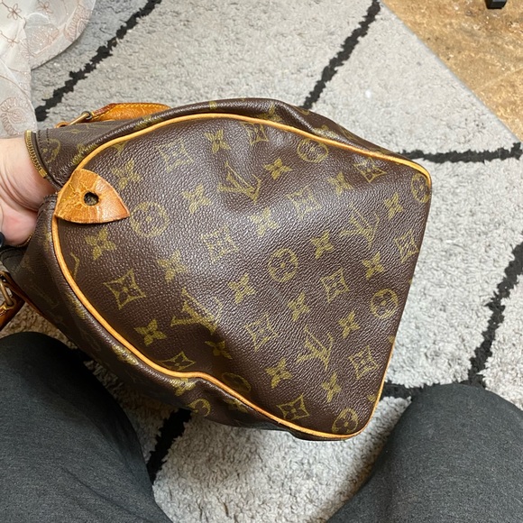 Authentic LV Speedy 35 beautiful condition - Picture 12 of 16